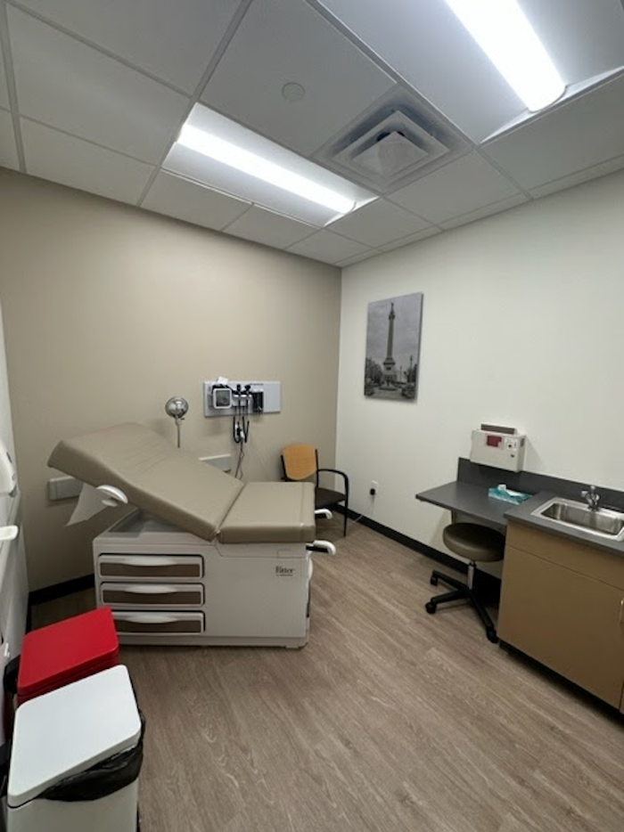 Clinic office (3)