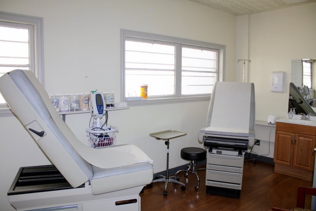 Clinic office (13)