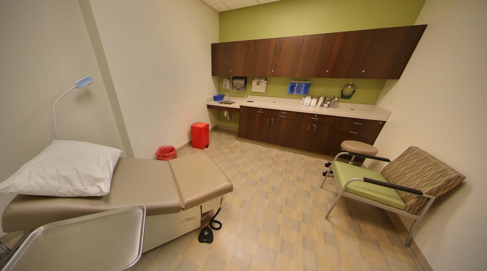 Clinic office (3)